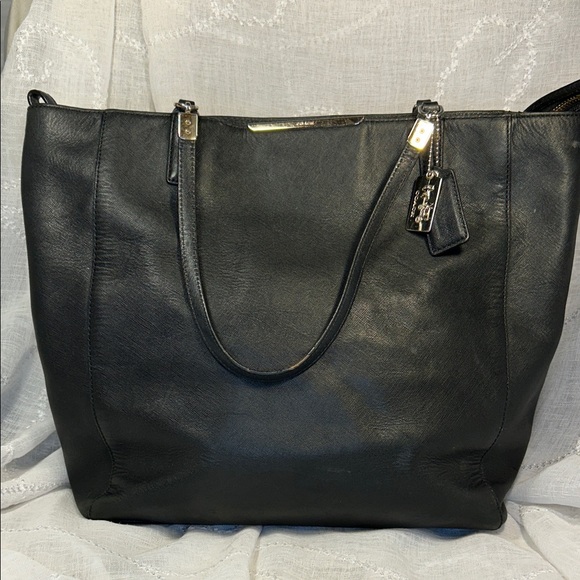 Coach preloved large leather tote shoulder bag
